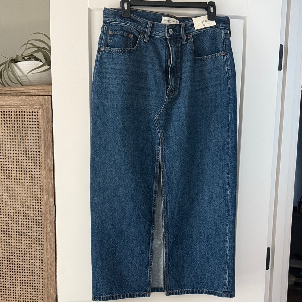 Abercrombie & Fitch high rise midi skirt